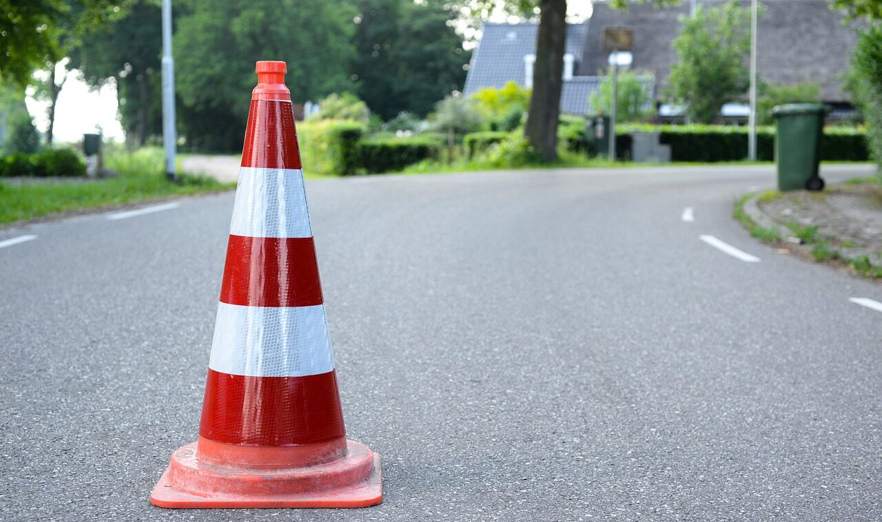 safety cone, road, traffic-3442464.jpg