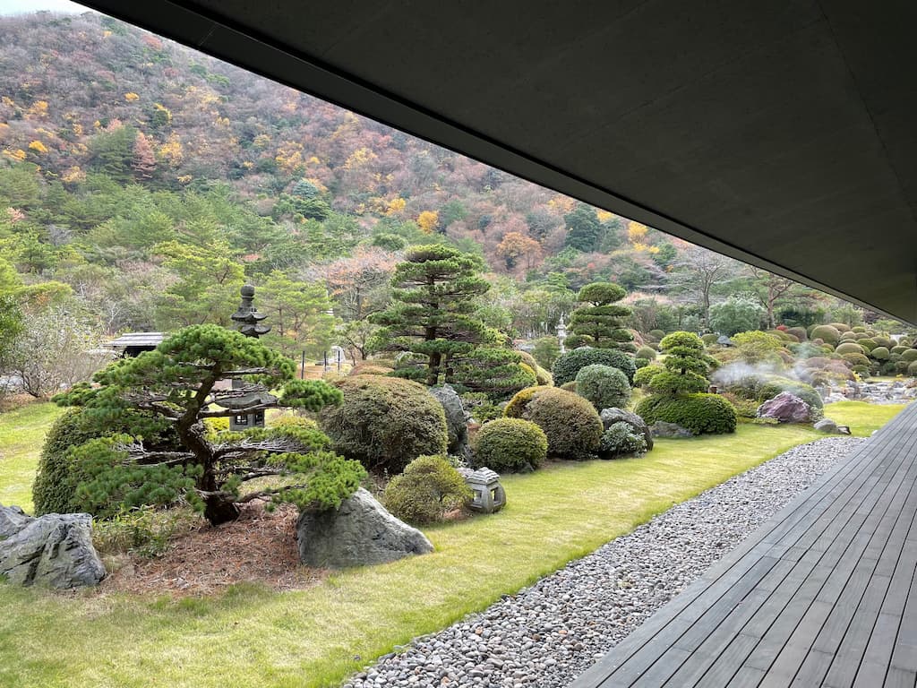 雲仙宮崎旅館の日本庭園