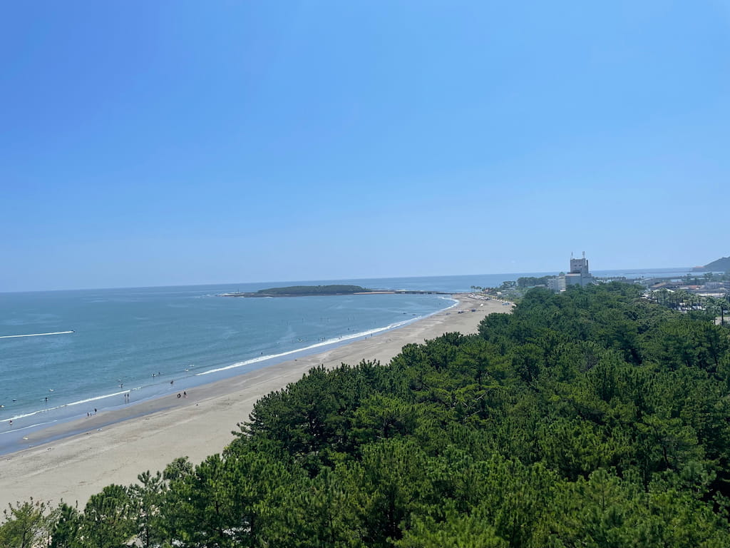 ANAホリデイ・インリゾート宮崎の客室から見える青島と海の絶景。リゾート感あふれる眺望。