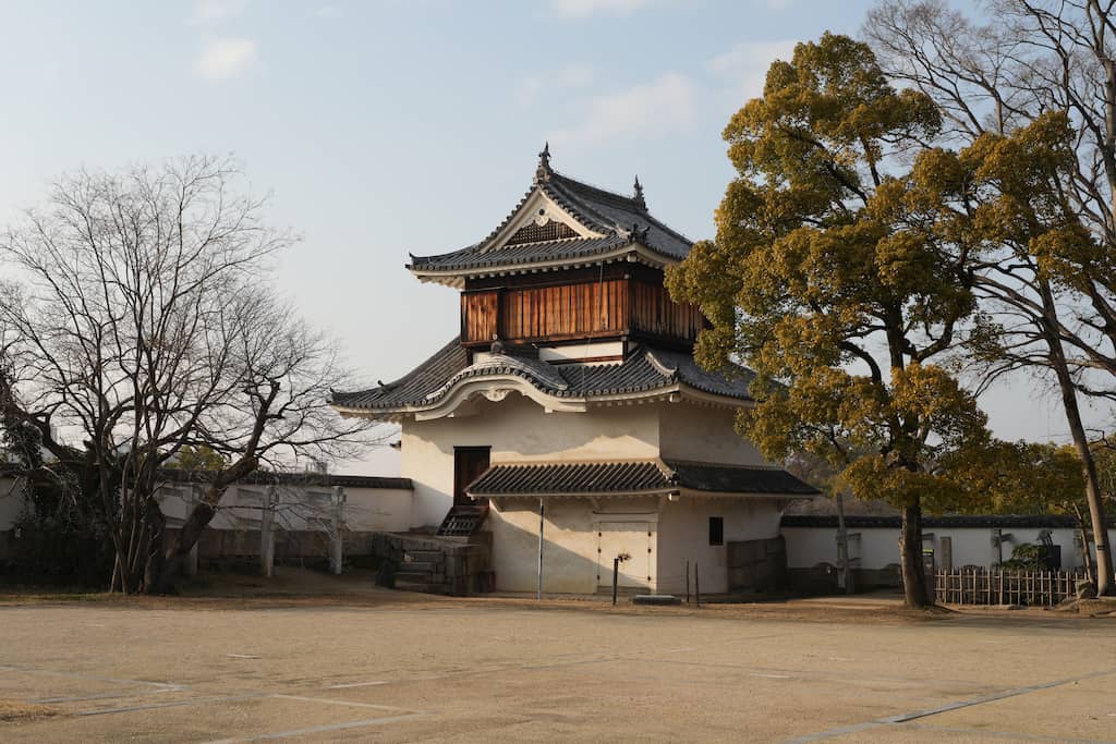 岡山城に現存する月見櫓。1620年代の建築で国の重要文化財に指定されている。